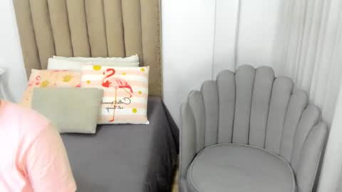 Im Zusan My schedule is from 1030pm to 430 am colombian time online show from 24, 3, 2026