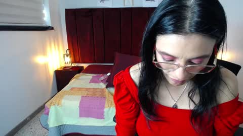 Snapshot of zuzana21 chatting on 18, 12, 2024 Zuzana21 online show from 18, 12, 2024