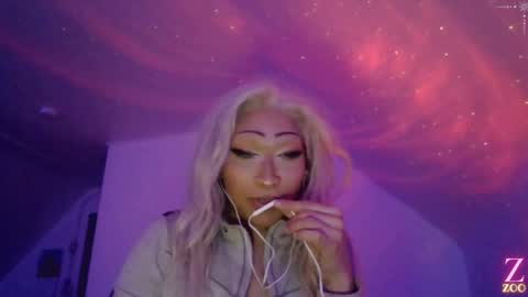 Snapshot of zya_zoo chatting on 5, 1, 2025 ZYA online show from 5, 1, 2025