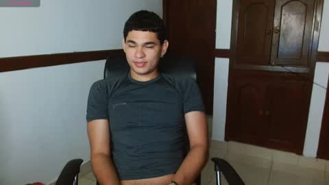 Snapshot of zyrosxk chatting on 18, 9, 2025 antonio felipe online show from 18, 9, 2025