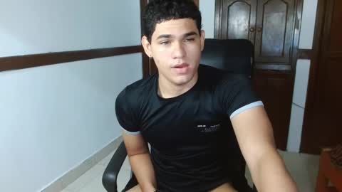 Snapshot of zyrosxk chatting on 28, 9, 2025 antonio felipe online show from 28, 9, 2025