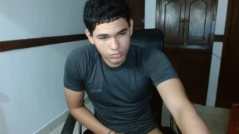 Snapshot of zyrosxk chatting on 6, 10, 2025 antonio felipe online show from 6, 10, 2025
