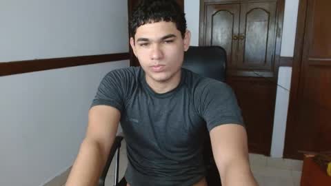 Snapshot of zyrosxk chatting on 7, 10, 2025 antonio felipe online show from 7, 10, 2025