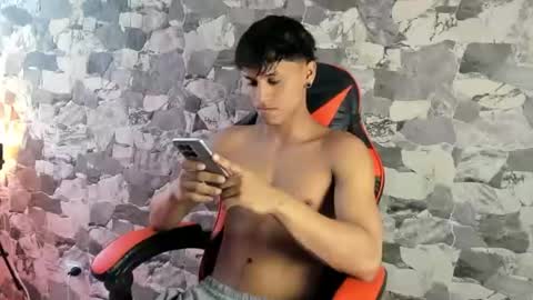 zyzz_1812 online show from 30, 6, 2026