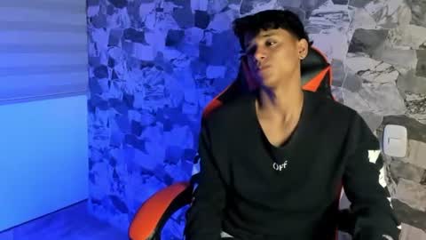 zyzz_1812 online show from 11, 7, 2026