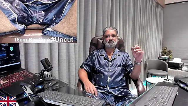 OnlineBossUK online show from 4, 4, 2026