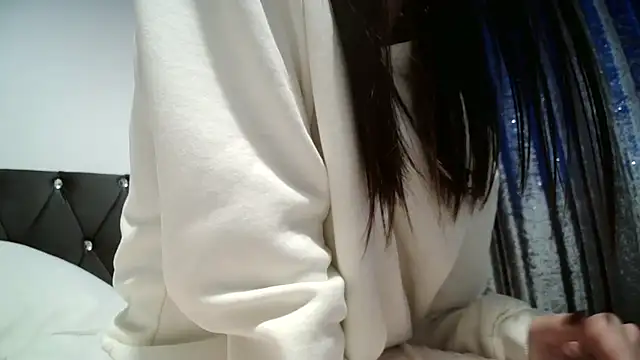 AaliyahLux online show from 30, 11, 2025