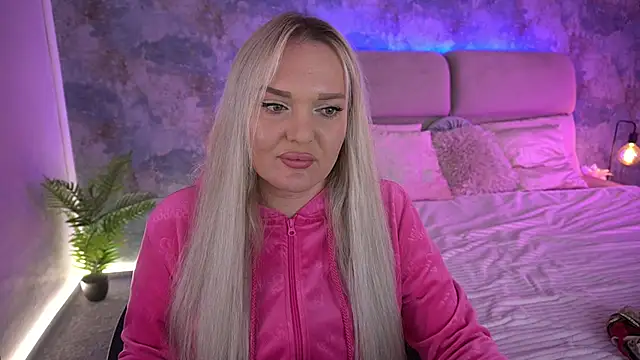 MissyMartinez online show from 3, 10, 2025