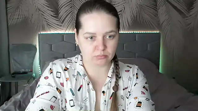 uliastar online show from 4, 2, 2025