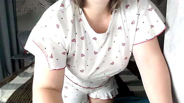 uliastar online show from 10, 9, 2025