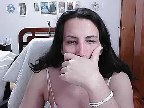 Snapshot of LauraVicttoria361215 chatting on 11, 3, 2025 LauraVicttoria361215 online show from 11, 3, 2025