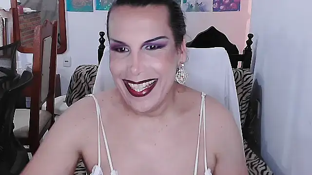 LauraVicttoria361215 online show from 11, 1, 2026