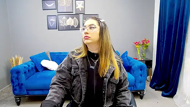 Katewalker  online show from 20, 3, 2025