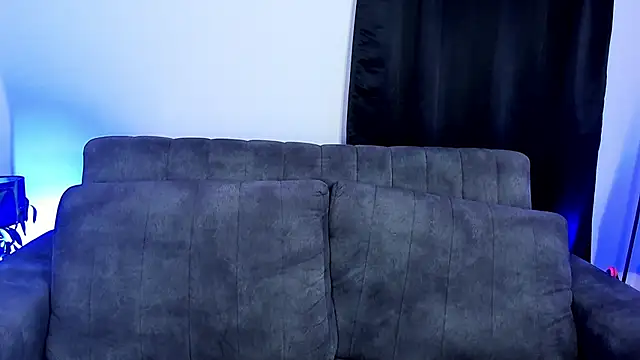 Stormi Canniggia online show from 19, 3, 2025