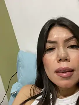 martina contreras online show from 11, 3, 2025