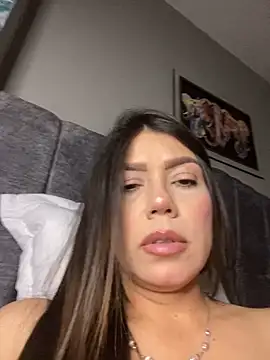 Snapshot of martina_contreras chatting on 16, 6, 2026 martina contreras online show from 16, 6, 2026
