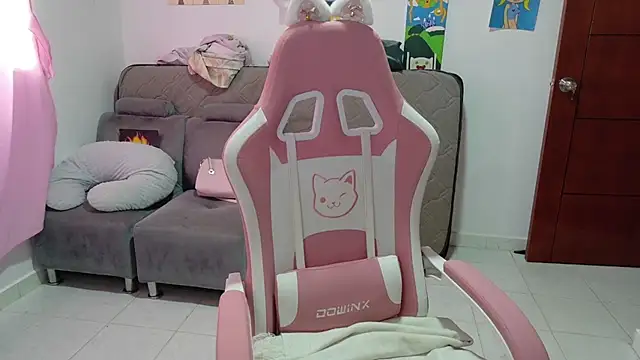 MommyMiaWs online show from 2, 4, 2026