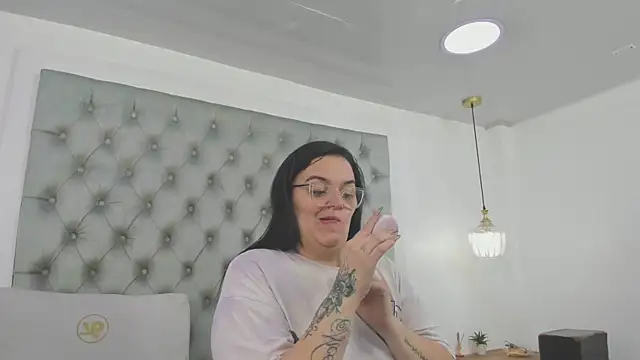 anette cooper online show from 8, 4, 2026