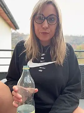 Leanymphoo online show from 19, 10, 2025