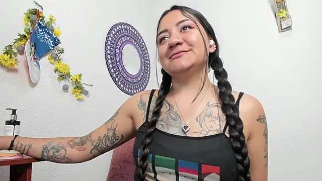 Hanna moore1 online show from 16, 12, 2024