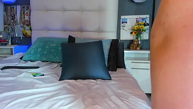 Snapshot of cinthya_walker1 chatting on 12, 2, 2025 cinthya walker1 online show from 12, 2, 2025