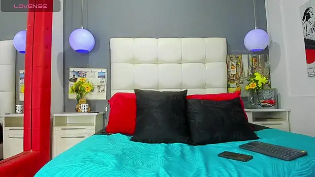 cinthya walker1 online show from 4, 2, 2026