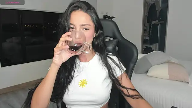 Snapshot of EvaMoet chatting on 7, 3, 2025 EvaMoet online show from 7, 3, 2025