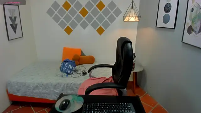 tracycum online show from 15, 3, 2025