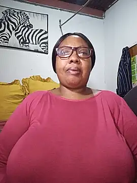 Snapshot of YELLOW_BONE chatting on 10, 7, 2026 YELLOW BONE online show from 10, 7, 2026