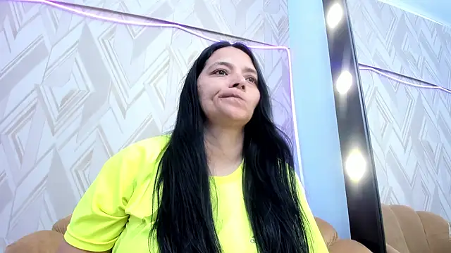 Snapshot of veronica_salas chatting on 18, 2, 2025 veronica salas online show from 18, 2, 2025