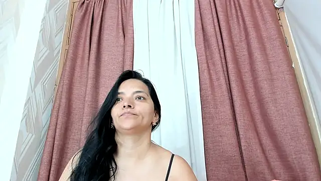Snapshot of veronica_salas chatting on 12, 3, 2025 veronica salas online show from 12, 3, 2025