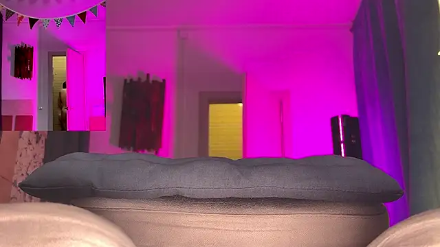 Farmer James online show from 11, 4, 2026