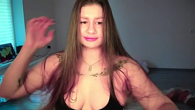 JuicyHelenX online show from 14, 4, 2026