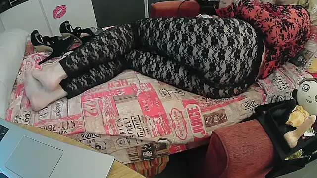 CristinaTrav online show from 6, 10, 2025