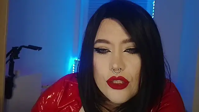 wickedxqueen online show from 9, 11, 2025