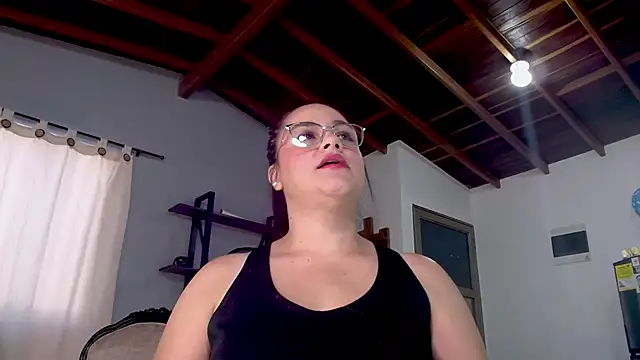 maela1 online show from 17, 11, 2025