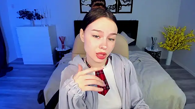 Snapshot of KaitieLove chatting on 12, 3, 2025 KaitieLove online show from 12, 3, 2025