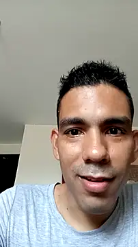 JohanyLatino online show from 2, 4, 2026