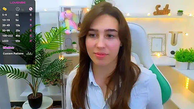  Eliizabeth  online show from 24, 1, 2025