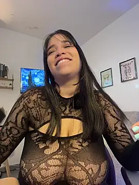 tati reyess online show from 9, 4, 2026