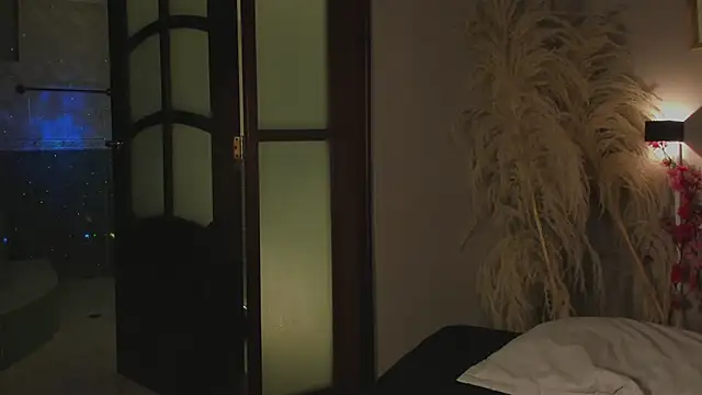 lua ferch   online show from 6, 2, 2025