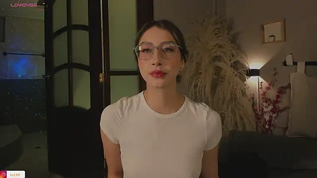 lua ferch   online show from 15, 2, 2025