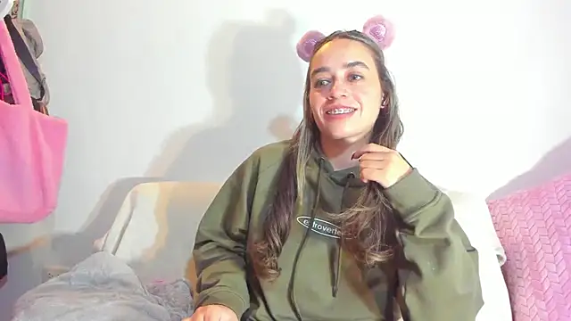 Snapshot of Natalia_Suarez chatting on 11, 10, 2025 Natalia Suarez online show from 11, 10, 2025