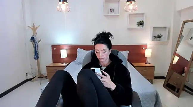 Kristen Garner online show from 31, 1, 2025