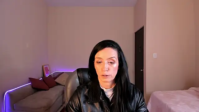 Snapshot of Kristen_Garner chatting on 18, 6, 2026 Kristen Garner online show from 18, 6, 2026