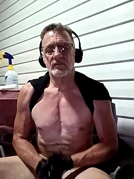 Snapshot of CoordinatedCheese1 chatting on 28, 6, 2026 CoordinatedCheese1 online show from 28, 6, 2026