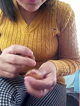 lolo890 online show from 1, 12, 2025