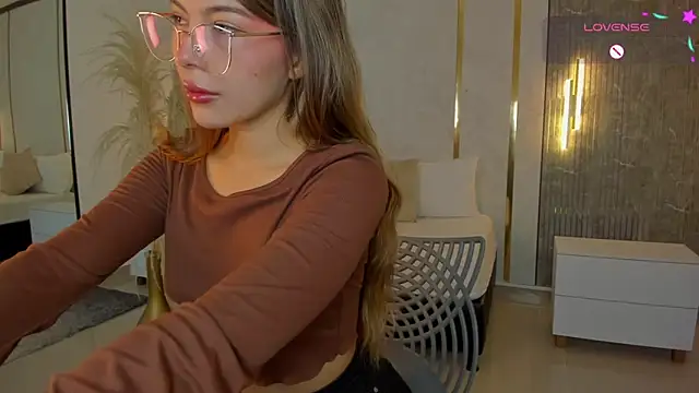 Snapshot of riley_sierra chatting on 12, 6, 2026 riley sierra online show from 12, 6, 2026