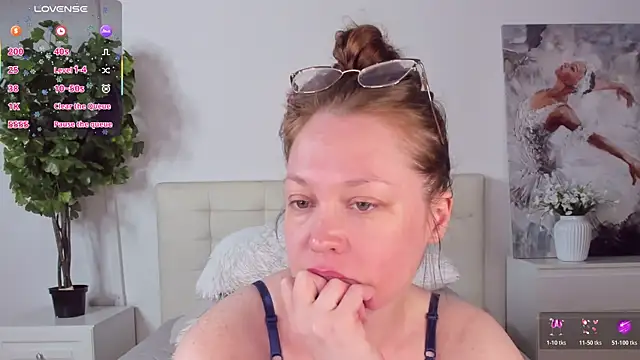 CutieGinger online show from 10, 5, 2026