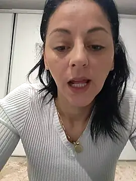 bruneta sexy23 online show from 19, 3, 2025